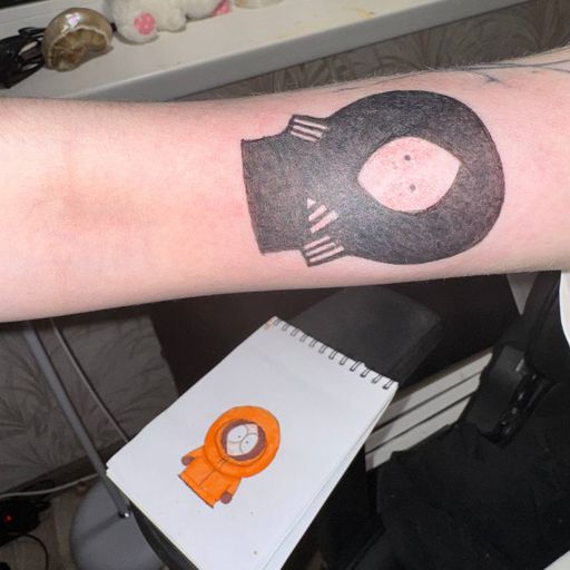 Тату на руке: Кенни из South Park